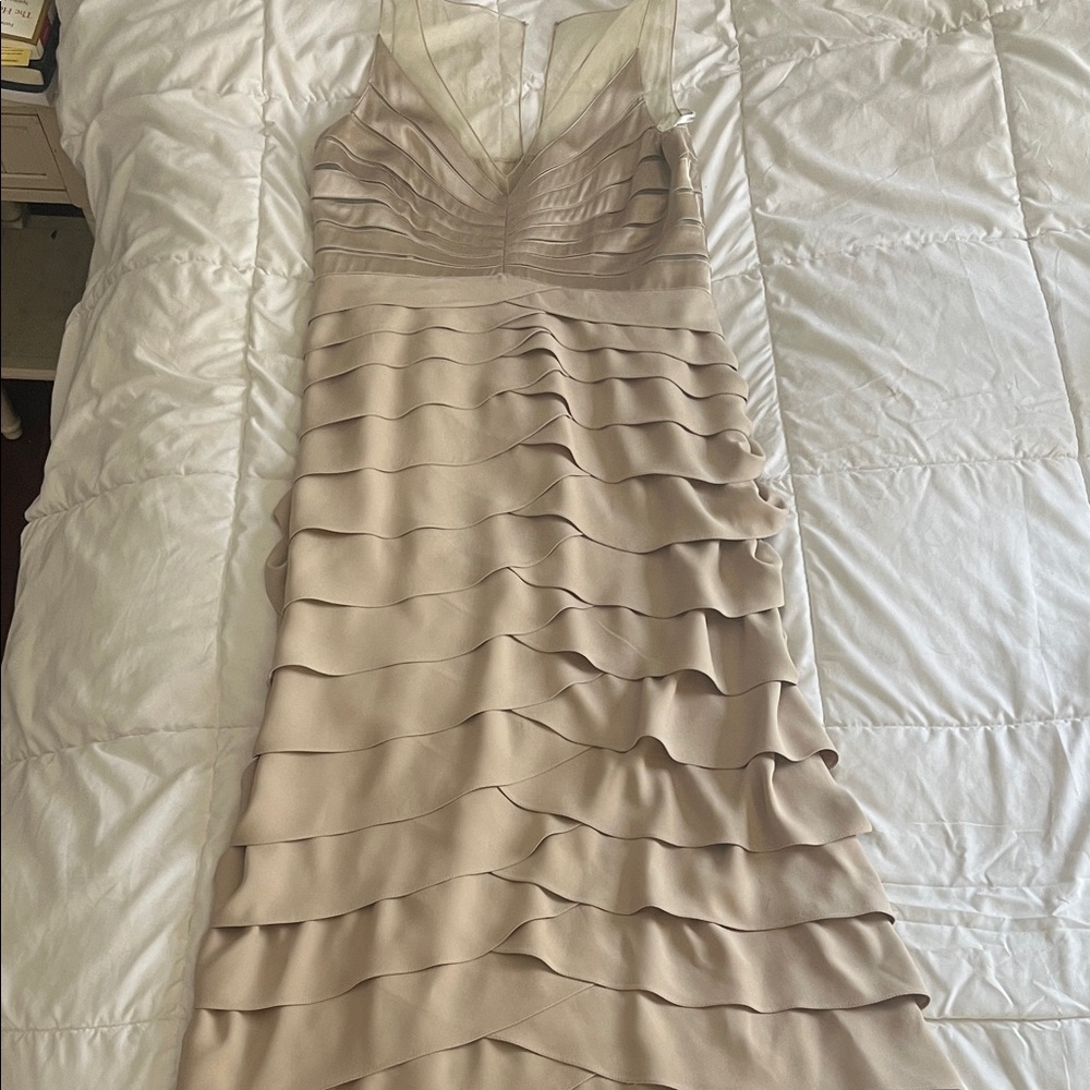 Sherrie Bloom Layered Cream Sleeveless Dress